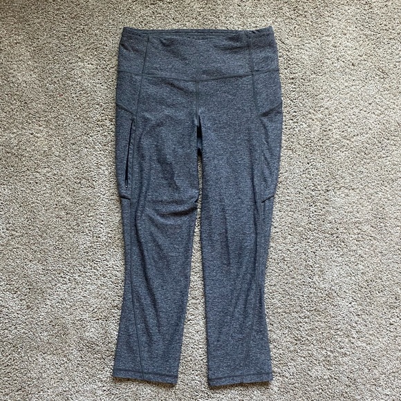 Heathered Black Crop - Picture 2 of 7